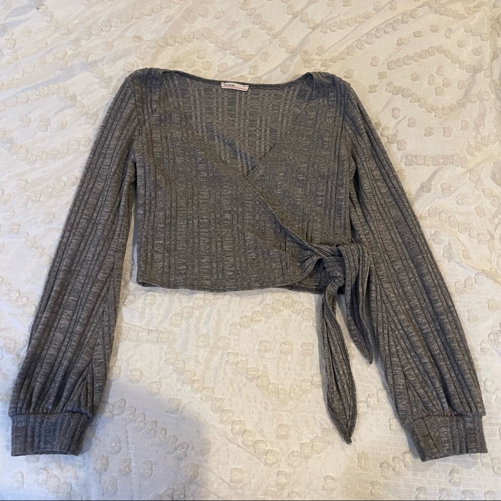 Cropped Grey Front Tied Crop Long Sleeve Top Size M